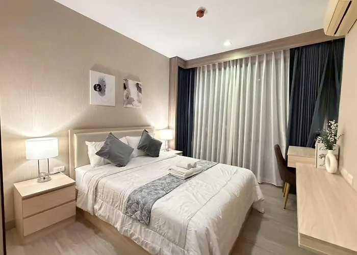 2 Bed 2 Bath Luxury Next To Convention Center Apartment Bangkok