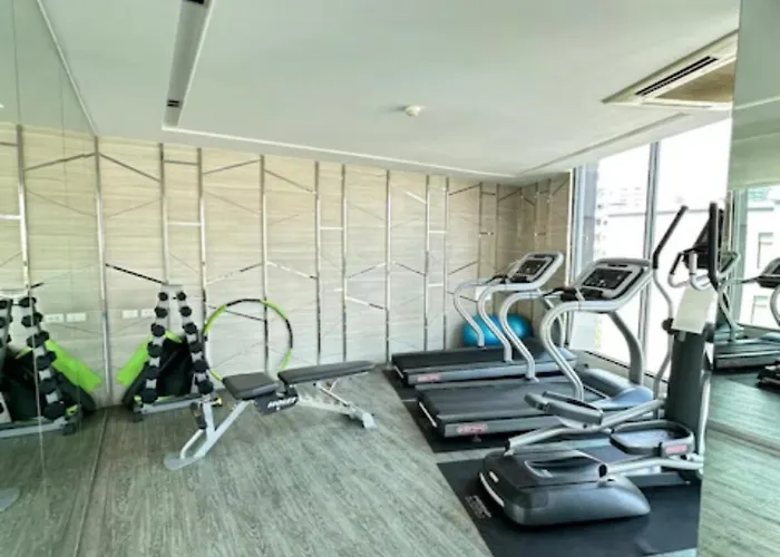 2 Bed 2 Bath Luxury Next To Convention Center