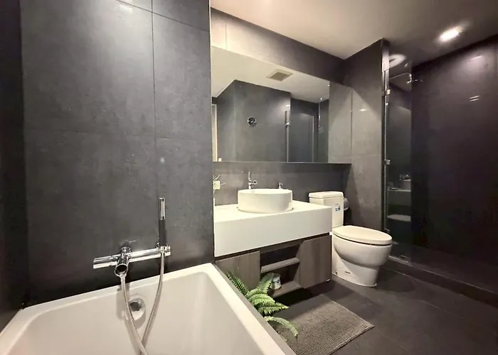 Apartment 2 Bed 2 Bath Luxury Next To Convention Center *