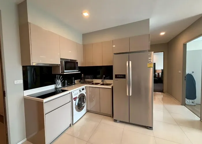 2 Bed 2 Bath Luxury Next To Convention Center *